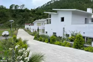 Bhowali Valley Chalets